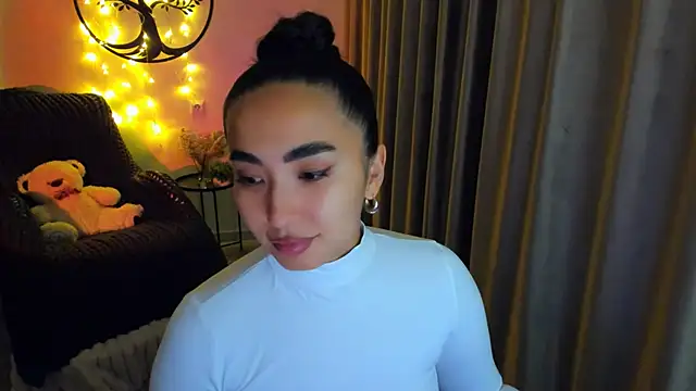 worldofkim online show from November 28, 3:23 pm