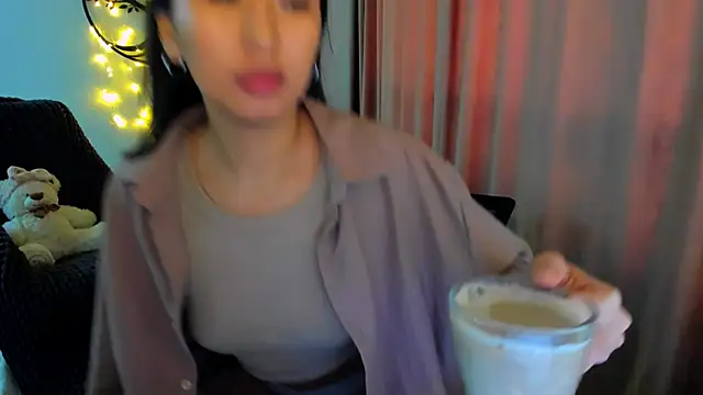 worldofkim online show from February 7, 9:50 am