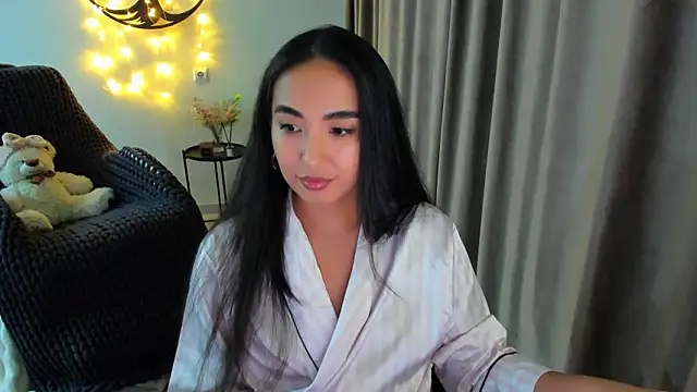 worldofkim online show from January 31, 7:12 pm