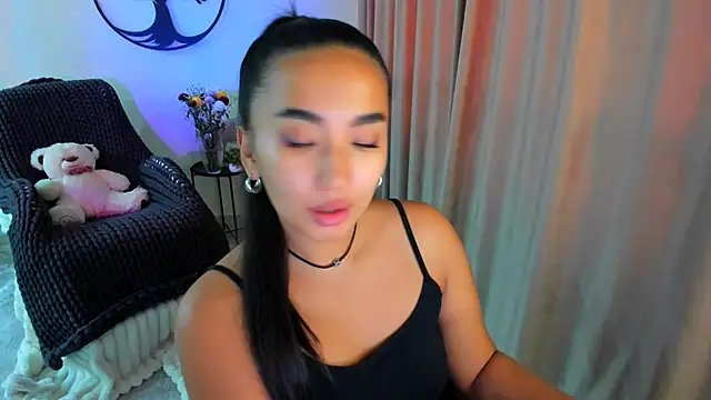 worldofkim online show from November 5, 5:10 am