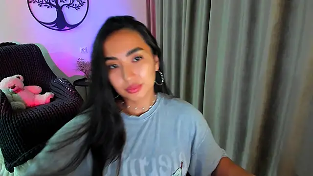 worldofkim online show from November 10, 6:46 pm