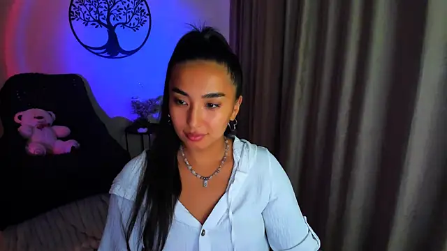 Snapshot of worldofkim chatting on September 11, 5:24 pm worldofkim online show from September 11, 5:24 pm