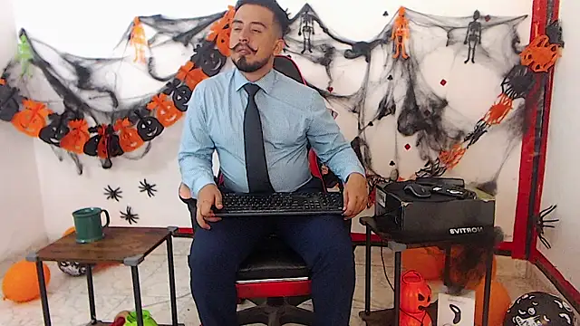 Snapshot of KalethBigDick chatting on October 23, 8:51 pm KalethBigDick online show from October 23, 8:51 pm