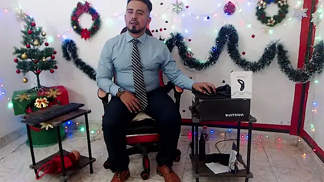 Snapshot of KalethBigDick chatting on November 25, 8:03 am KalethBigDick online show from November 25, 8:03 am