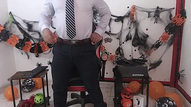 Snapshot of KalethBigDick chatting on October 21, 7:57 pm KalethBigDick online show from October 21, 7:57 pm