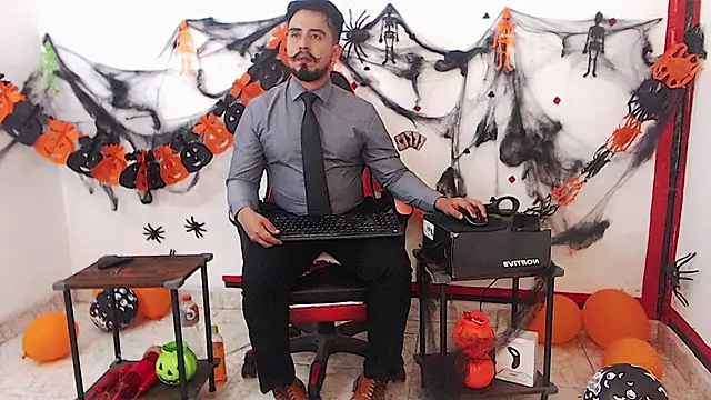 Snapshot of KalethBigDick chatting on October 28, 7:07 am KalethBigDick online show from October 28, 7:07 am