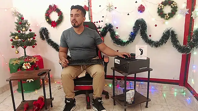 Snapshot of KalethBigDick chatting on December 1, 5:14 pm KalethBigDick online show from December 1, 5:14 pm