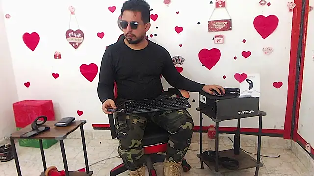 KalethBigDick online show from February 26, 10:15 am