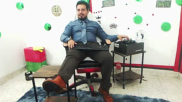 Snapshot of KalethBigDick chatting on June 8, 12:49 pm KalethBigDick online show from June 8, 12:49 pm