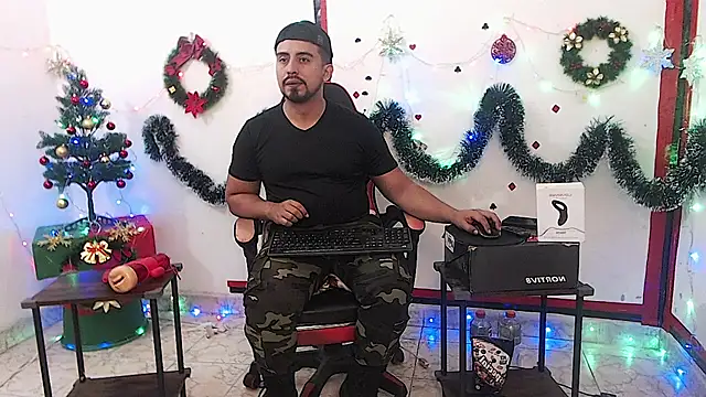 Snapshot of KalethBigDick chatting on December 2, 3:03 pm KalethBigDick online show from December 2, 3:03 pm