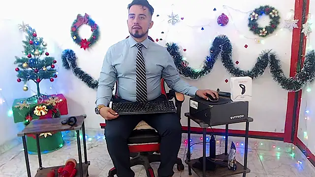 Snapshot of KalethBigDick chatting on November 26, 1:00 pm KalethBigDick online show from November 26, 1:00 pm