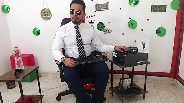 KalethBigDick online show from March 11, 5:45 am