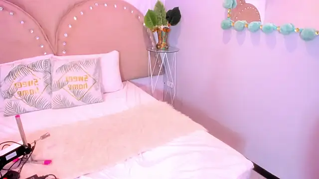 Snapshot of Miia_Thompsonn chatting on September 9, 3:27 am Miia Thompsonn online show from September 9, 3:27 am