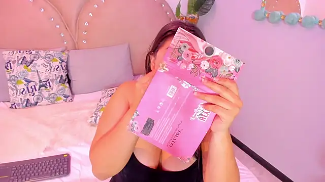 Miia Thompsonn online show from January 9, 3:24 am