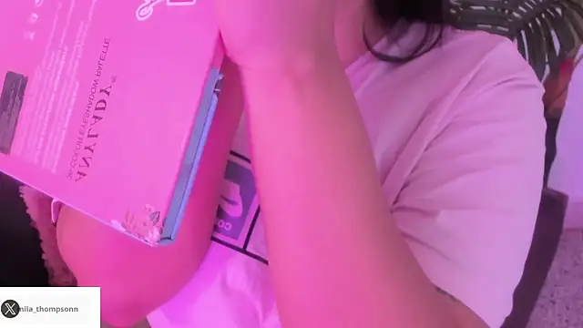 Snapshot of Miia_Thompsonn chatting on February 27, 3:08 am Miia Thompsonn online show from February 27, 3:08 am