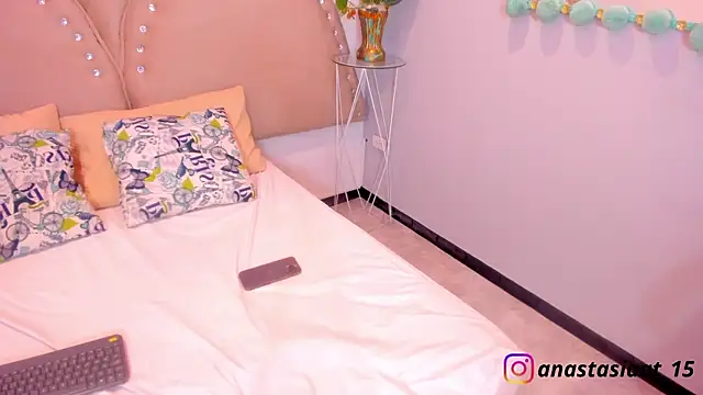 Snapshot of Miia_Thompsonn chatting on November 25, 3:18 am Miia Thompsonn online show from November 25, 3:18 am