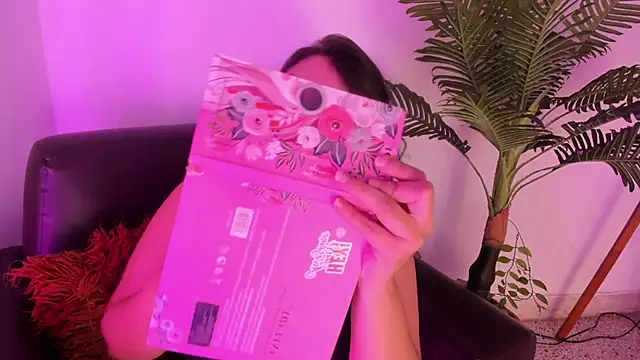 Snapshot of Miia_Thompsonn chatting on January 23, 3:16 am Miia Thompsonn online show from January 23, 3:16 am