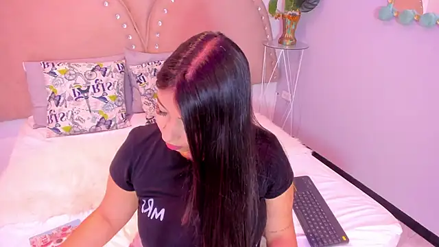 Miia Thompsonn online show from January 7, 3:33 am