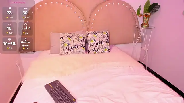 Snapshot of Miia_Thompsonn chatting on December 16, 4:17 am Miia Thompsonn online show from December 16, 4:17 am