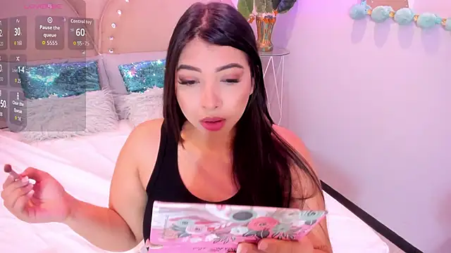 Snapshot of Miia_Thompsonn chatting on November 6, 3:32 am Miia Thompsonn online show from November 6, 3:32 am