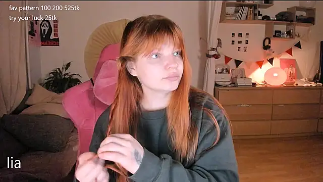 lil lia online show from March 6, 10:16 pm