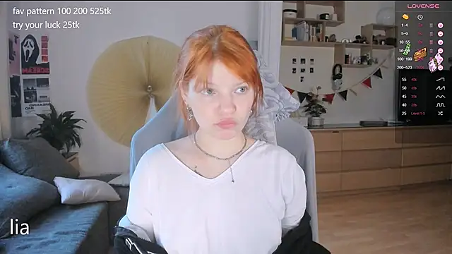 lil lia online show from September 29, 4:52 am
