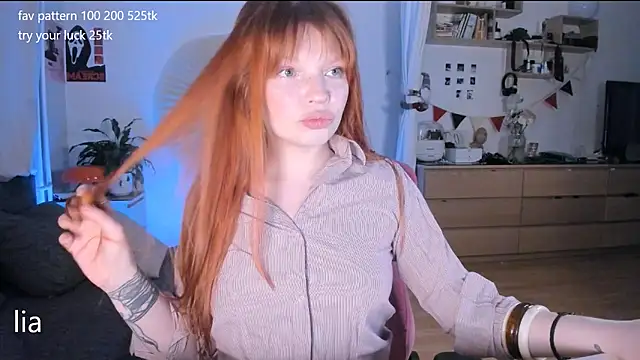 lil lia online show from March 31, 10:34 pm