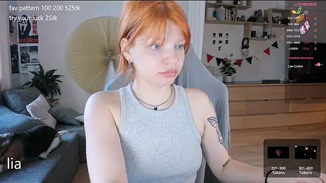 lil lia online show from September 27, 5:24 am