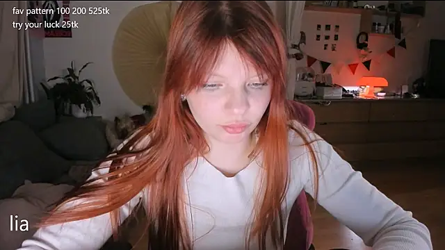 lil lia online show from March 22, 8:43 pm