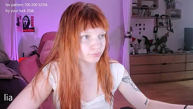 Snapshot of lil_lia chatting on June 14, 11:06 pm lil lia online show from June 14, 11:06 pm
