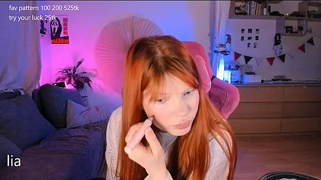 lil lia online show from February 8, 10:40 pm