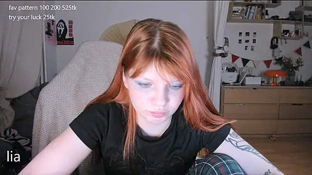 lil lia online show from February 19, 11:56 pm