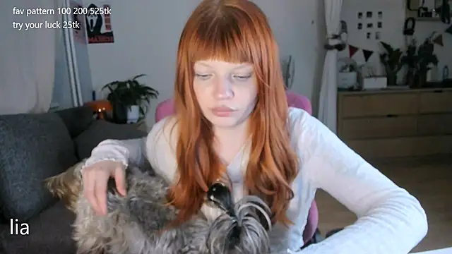 Snapshot of lil_lia chatting on June 2, 9:04 pm lil lia online show from June 2, 9:04 pm