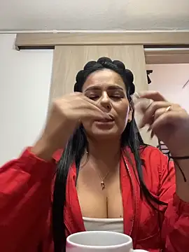 Miah gomez  online show from November 14, 8:01 pm