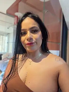 Miah gomez  online show from May 5, 9:18 pm