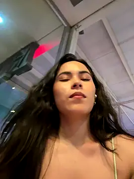 Loren moreno online show from December 3, 10:53 pm