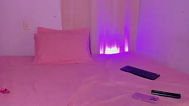 AmyStevenss online show from April 16, 6:14 am