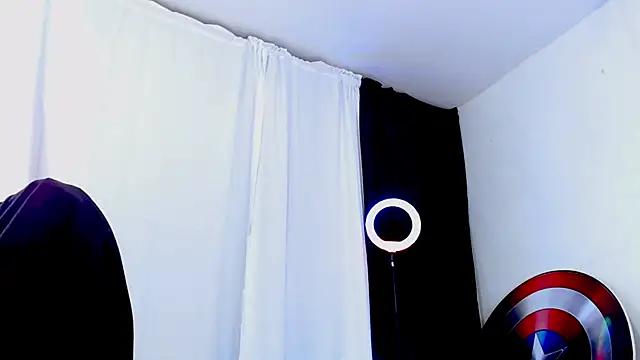 Snapshot of Antonywebb94 chatting on June 10, 4:13 am Antonywebb94 online show from June 10, 4:13 am