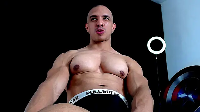 Antonywebb94 online show from December 21, 12:13 am