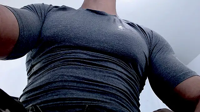 Antonywebb94 online show from April 18, 11:16 pm