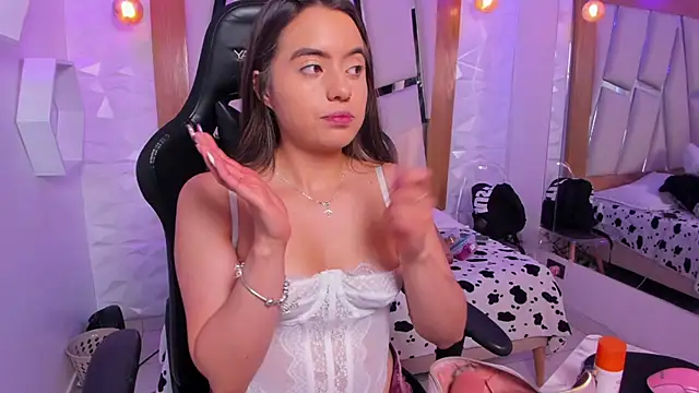 ary cooper  online show from October 29, 1:21 pm