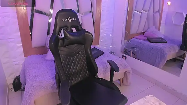 ary cooper  online show from November 17, 12:53 pm