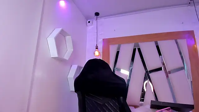 ary cooper  online show from December 5, 12:48 pm