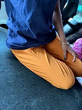 Snapshot of Miss__Malaika chatting on October 24, 7:29 am Miss Malaika online show from October 24, 7:29 am