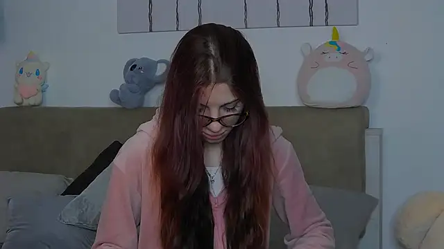 CassKiera online show from October 18, 4:58 am