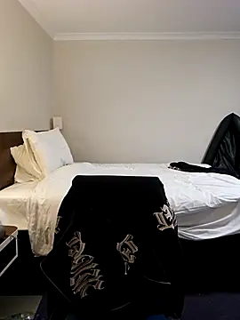 Sexy Binxy online show from April 10, 1:40 pm