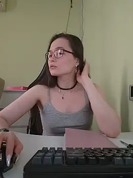 Snapshot of U_KINKY chatting on April 30, 11:39 am U KINKY online show from April 30, 11:39 am