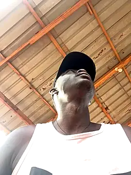 Snapshot of BigBrotherFreak chatting on November 13, 7:56 am BigBrotherFreak online show from November 13, 7:56 am