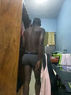 Snapshot of BigBrotherFreak chatting on November 16, 1:21 am BigBrotherFreak online show from November 16, 1:21 am