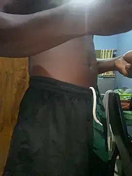 Snapshot of BigBrotherFreak chatting on November 4, 2:48 am BigBrotherFreak online show from November 4, 2:48 am